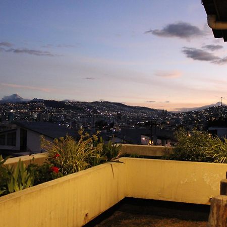 Casa De Tulia Apartment Quito Luaran gambar