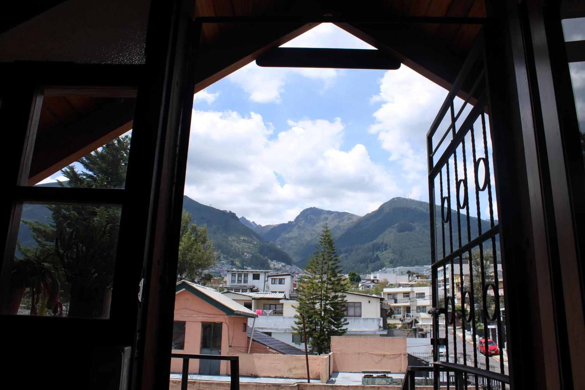 Casa De Tulia Apartment Quito Luaran gambar